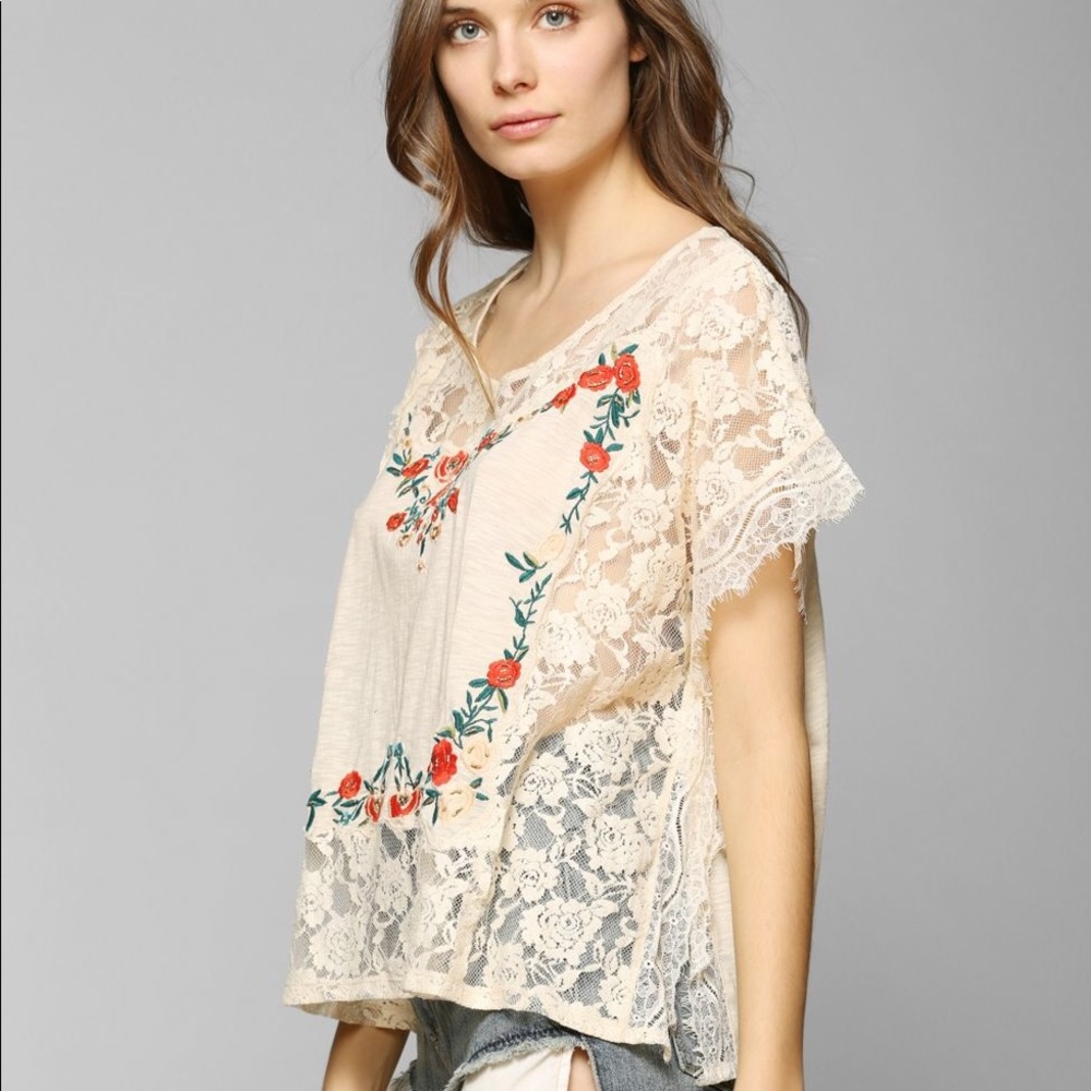 {Urban Outfitters + Kimchi Blue} Embroidered Tee - Sz M